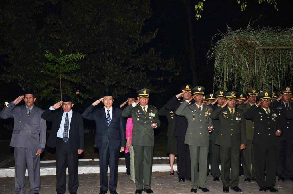 Danrem Ikut Menghadiri Apel Kehormatan Renungan Suci (AKRS)